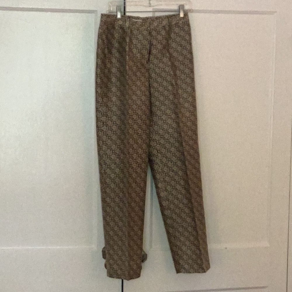 Beautiful Liz Claiborne vintage size 8 patterned silk pants